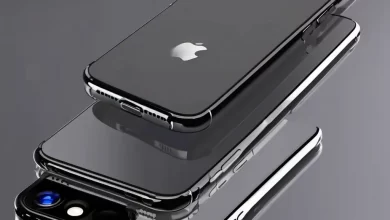 image show three iphones 15 pro and iphone 15 pro max