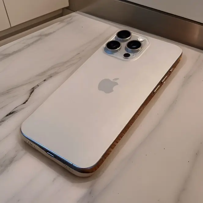 iphone15 pro on marble