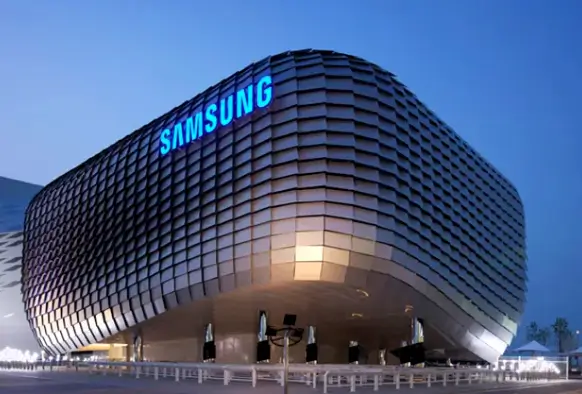 Samsung's new headquarters in Seoul: A modern architectural marvel, symbolizing innovation and success.